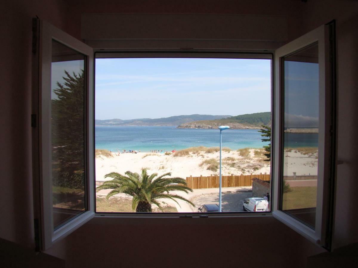 Chalet Atalaya A Pie De Playa En Laxe Exterior photo